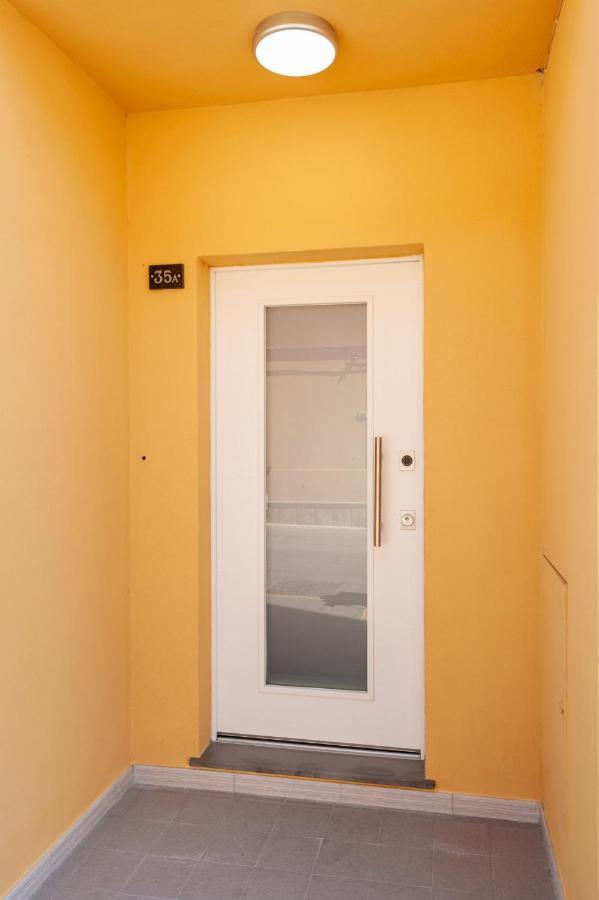 Lemon'S Apartment Elmas Exterior photo